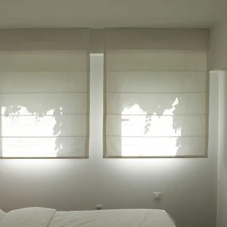 Les De Catherine, La Si Calme Lejlighed