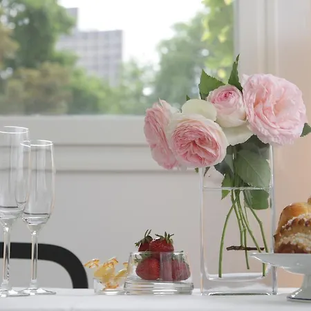 Les De Catherine, La Si Calme Nancy